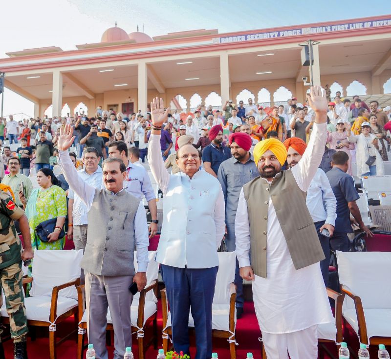CM Bhagwant Mann, Himachal CM Sukhwinder Sukhu, & Delhi LG Vinai Kumar Saxena Witness Wagga Border Parade in Amritsar 