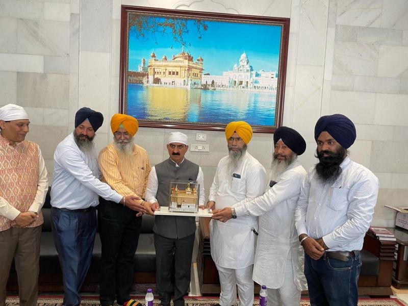 Himachal CM Sukhvinder Sukhu Pays Obeisance at Sri Darbar Sahib, Amritsar