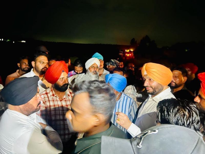 MP Ravneet Bittu Reviews Security Arrangements at Walipur Kalan village near Sutlej River Dam