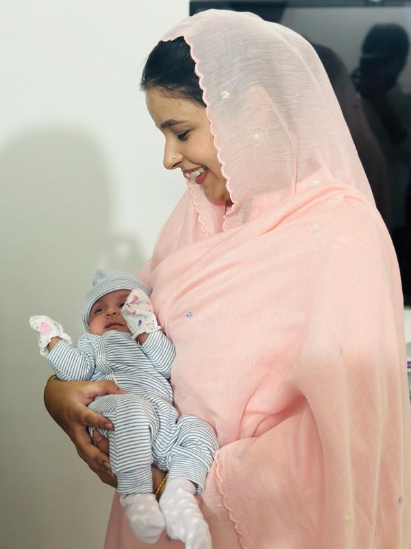 Punjab CM Bhagwant Mann's wife Gurpreet Kaur and Sister Manpreet kaur reached the residence of MLA Amolak Singh, Extends Congratulations on the birth of a daughter 
