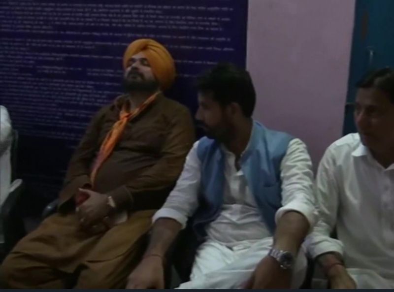 Police have detained all MLA and ministers at Haryana/UP Border