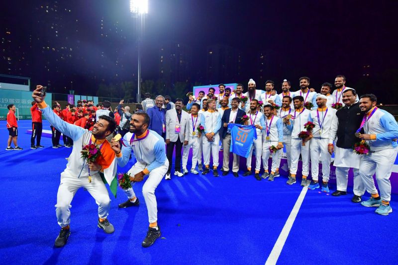  Indian Hockey Players Capture Joyful Moments with Gold Medal Selfie at Asian Games 2023