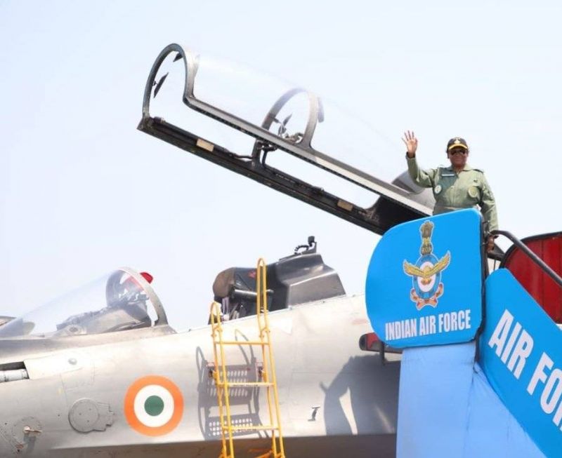 President Draupadi Murmu takes light from the Sukhoi 30 MKI fighter Jet