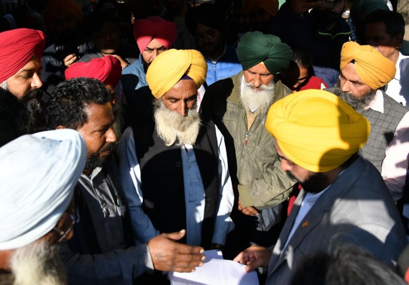 CM Bhagwant Mann in Suvidha Centers of Pathana, CM Bhagwant Mann in Suvidha Centers of Pathana news, CM Bhagwant Mann in Suvidha Centers of Pathana news latest, CM Bhagwant Mann in Suvidha Centers of Pathana news today,CM Bhagwant Mann in Suvidha Centers of Pathana today news, CM Bhagwant Mann in Suvidha Centers of Pathana latest news, CM Bhagwant Mann news,CM Bhagwant Mann news latest, CM Bhagwant Mann news today, CM Bhagwant Mann latest news, CM Bhagwant Mann today news
