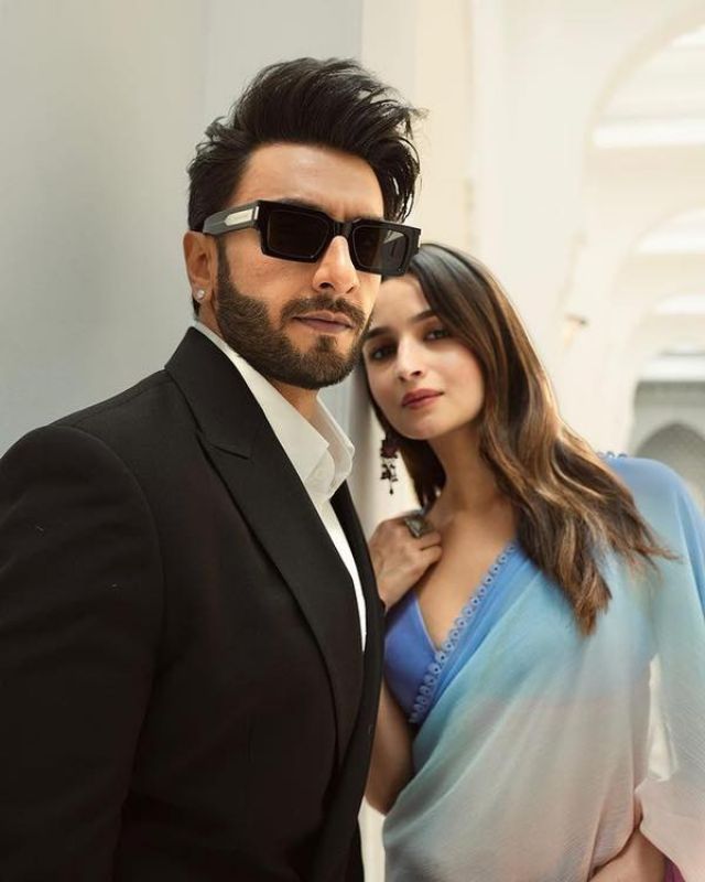 Ranveer Singh & Alia Bhatt aka Rocky & Rani Stun Promote Their Film in Delhi, Looks Radiant
