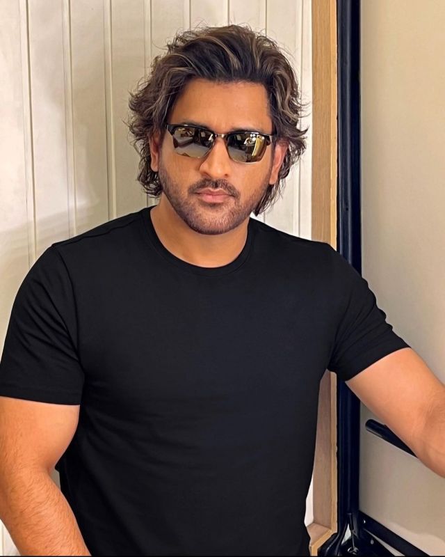 Dashing New Look: MS Dhoni Rocks Latest Makeover, Fans Impressed!