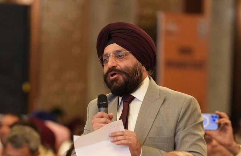 Punjab Chief Minister Bhagwant Mann and Delhi CM, AAP Convener Arvind Kejriwal Held Discussions with Industrialists in Ludhiana. They reiterated the commitment to provide comfortable environment to the industries in the state.
