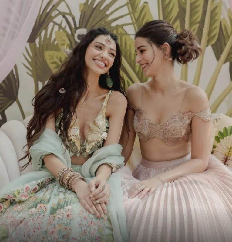 Alanna Panday with Ananya Panday & others at her Wedding, See Pics  
