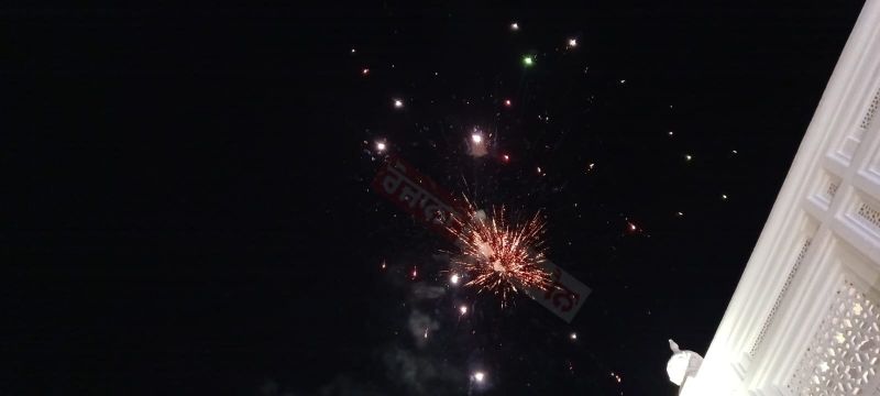 Deepmala & Fireworks Illuminate Sri Harmandir Sahib on Prakash Purab of Sri Guru Har Krishan Sahib Ji
