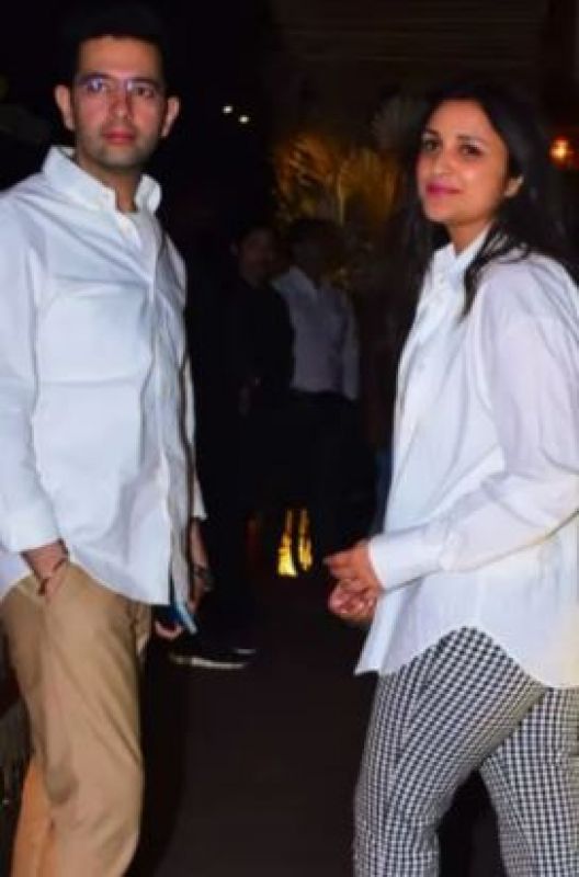 Pictures leads to dating Rumours amongst fans of the actor and politician 
