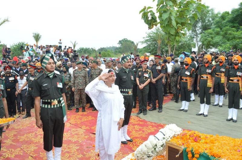 Minister Anmol Gagan Maan Paid Tributes to Martyr Colonel Manpreet Singh & Shared Grief with Family