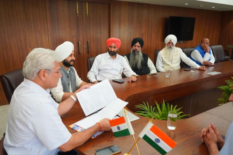 AAP MLA Jarnail Singh Meets Transport Minister Kailash Gehlot, Addresses Delhi Police Challans for Gurdwara Sri Sis Ganj Sahib Pilgrims