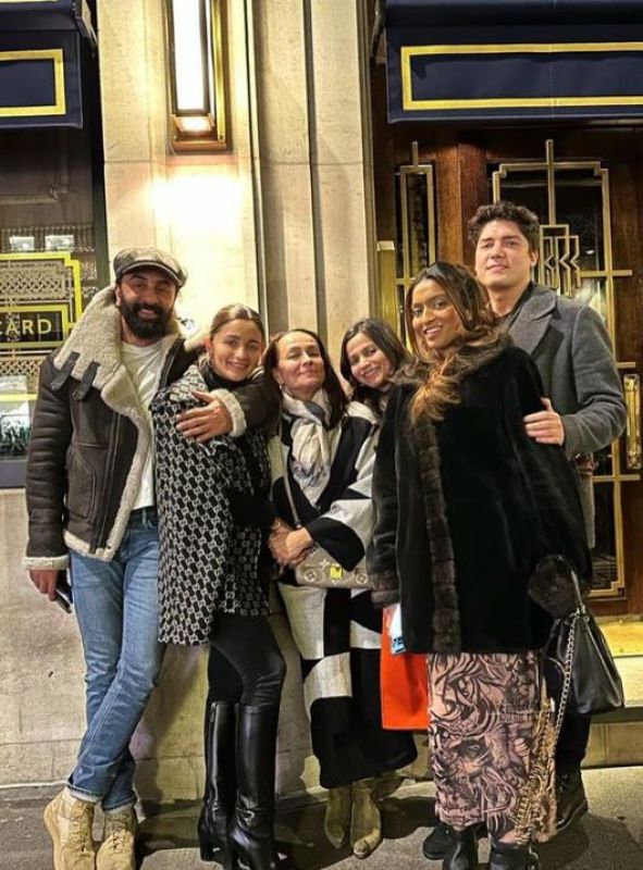 Alia Bhatt Turned 30, Check out Pics from her B'day Bash 