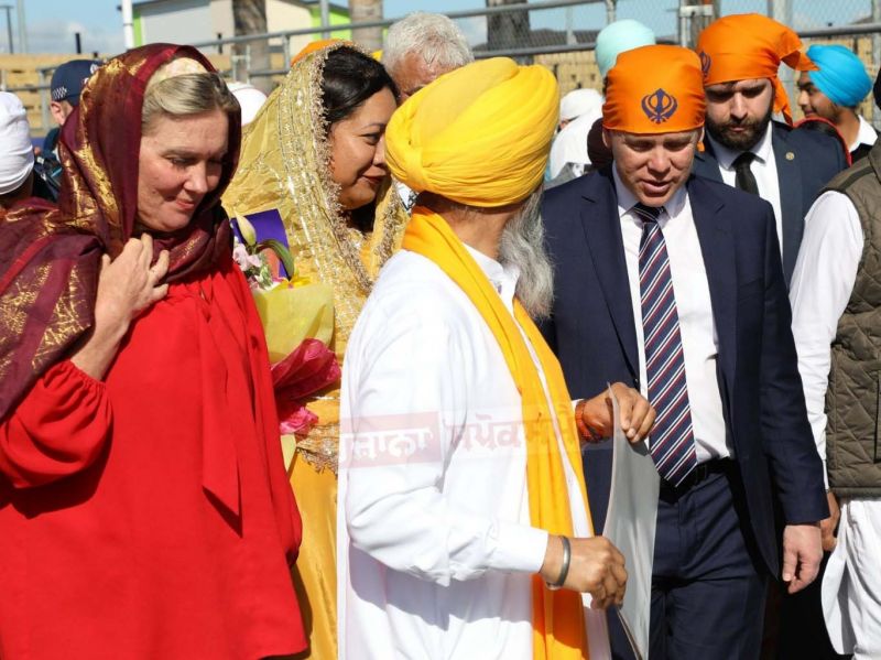 New Zealand Prime Minister Chris Hipkins Pays obeisance at Takanini Gurdwara