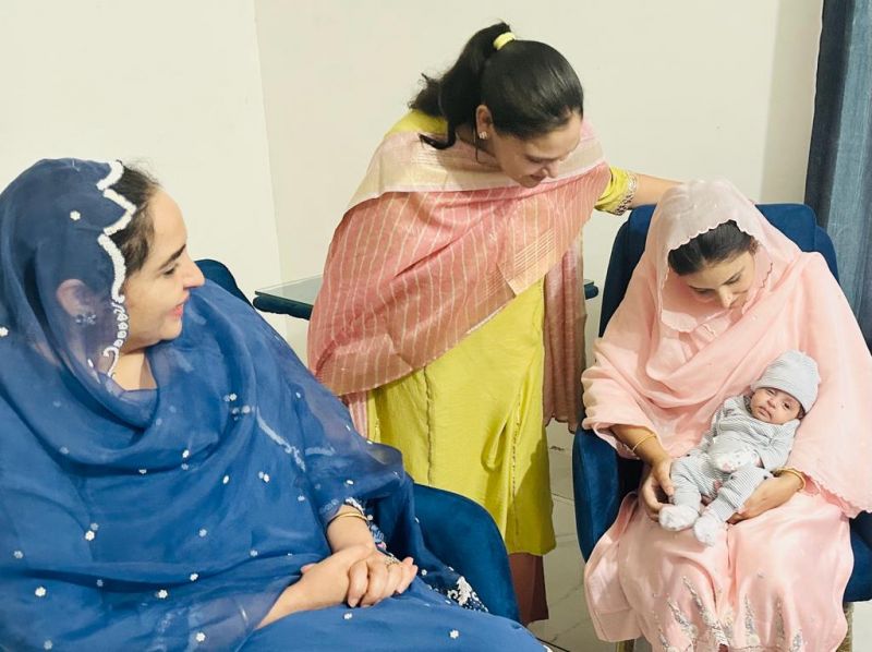 Punjab CM Bhagwant Mann's wife Gurpreet Kaur and Sister Manpreet kaur reached the residence of MLA Amolak Singh, Extends Congratulations on the birth of a daughter 
