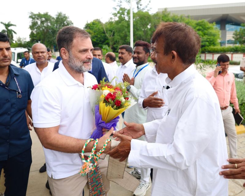 Leader of the Opposition, Shri Rahul Gandhi, receives a warm welcome at Patna Airport in Bihar.