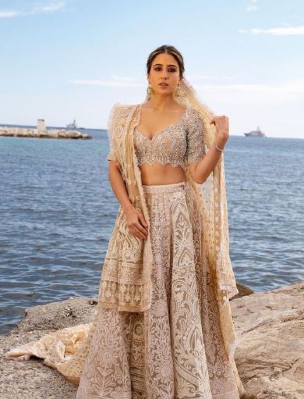 Glamour & Grace: Unveiling the Mesmerizing Style of Sara Ali Khan on Her Birthday