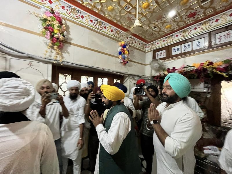 Punjab CM Bhagwant Singh Mann Pays Obeisance at Gurudwara Nanaksar, Jagroan