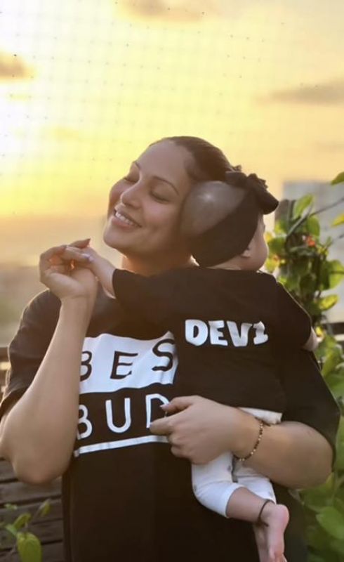 Bipasha Basu & Family Poses Together