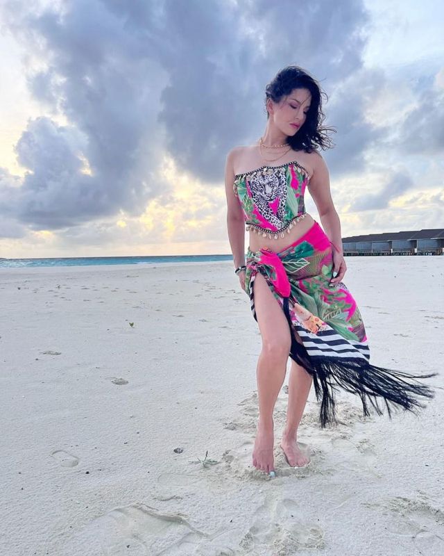 Sunny Leone Pics from Maldives Vacation are Stunning