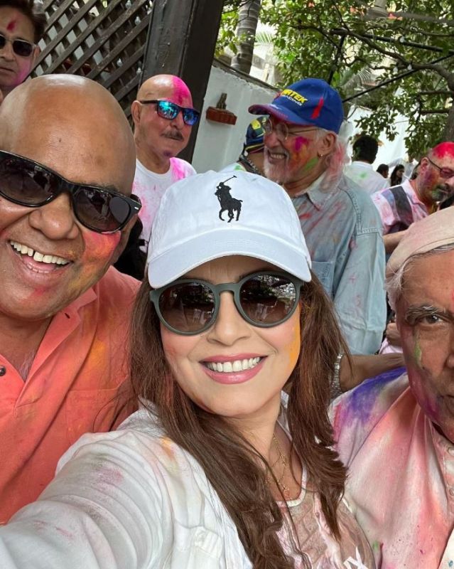 Satish Kaushik Shared pics of holi party just one day before his demise 
