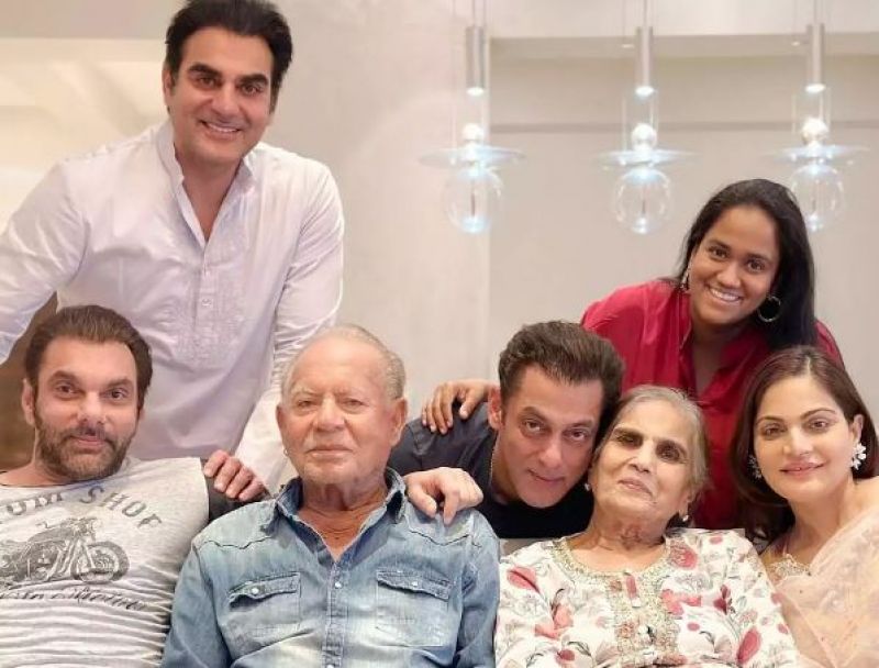 Salman Khan Celebrates Eid with his family