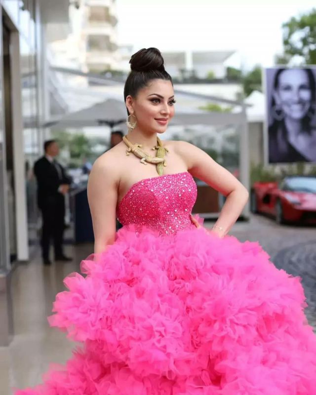 B-Town Star Urvashi Rautela Wears Pop Pink Gown with Crocodile Necklace at Cannes 2023

