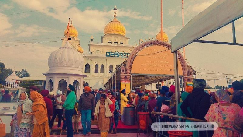 Shaheedi Sabha: Devotees Paid Obeisance at Gurdwara Sri Fatehgarh Sahib 