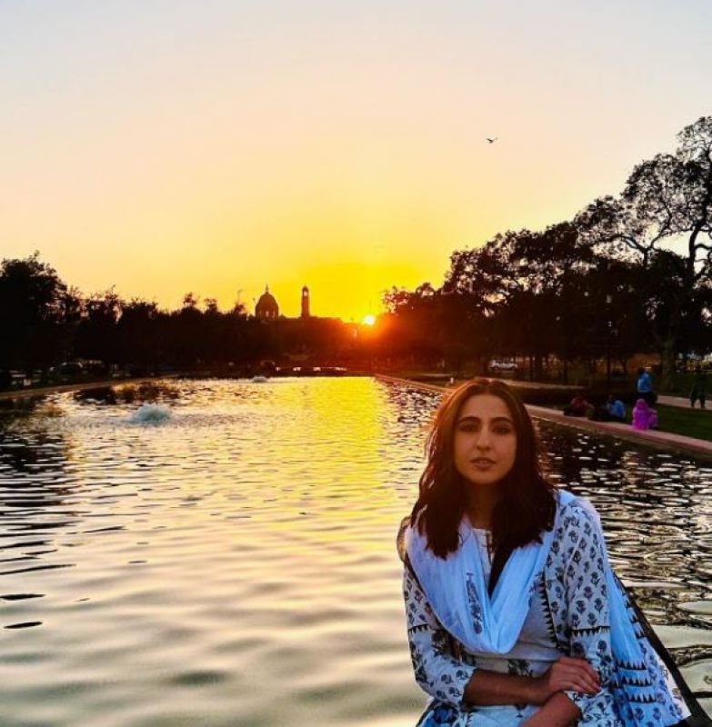 No one can replace Sara Ali Khan's Simplicity