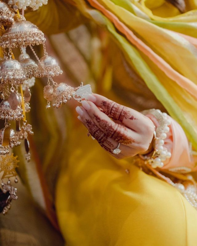 In Pics: Parineeti Chopra Radiates Elegance in Images from Her Choora Ceremony
