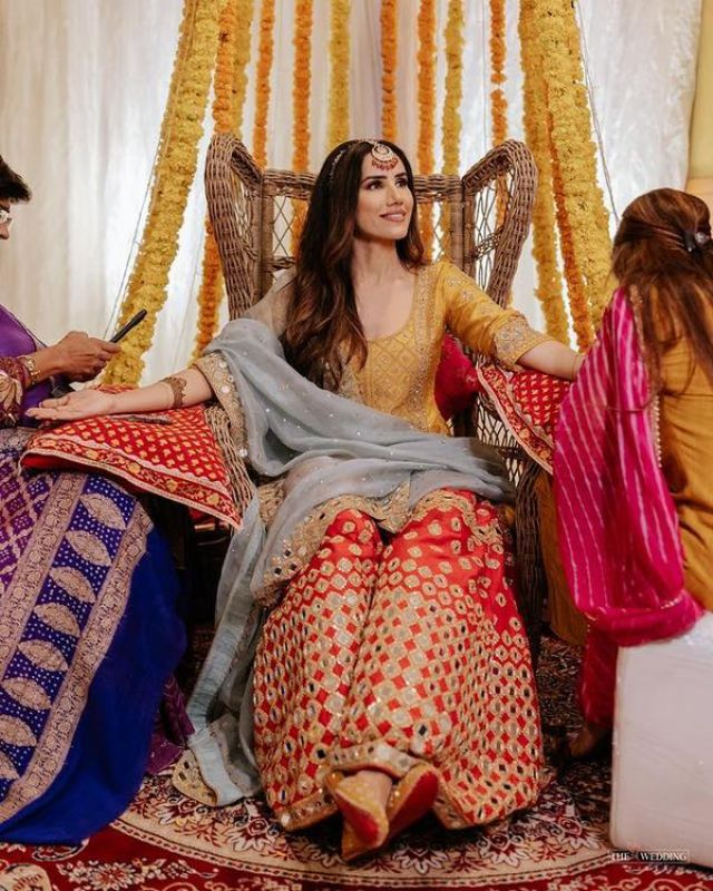 Glimpses of Sonnalli Seygall's Mehendi Ceremony