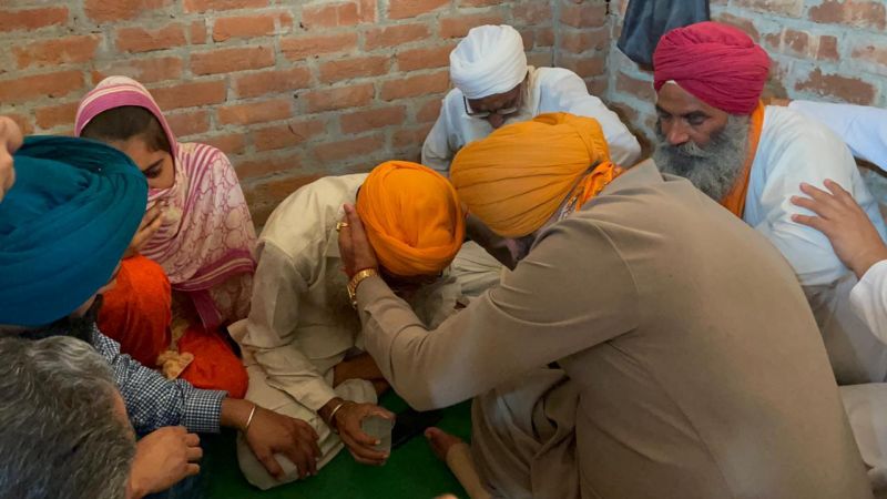 Navjot Singh Sidhu, With Family of Lovepreet Singh 