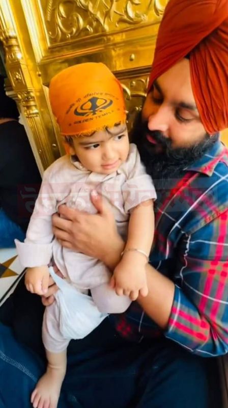 Punjabi Singer Mankirat Aulakh Pays Obeisance at Golden Temple on Occasion of Son's Birthday