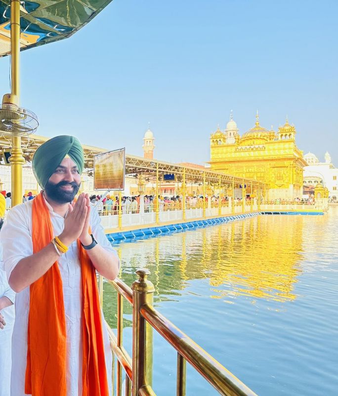 Punjab Minister Laljit Bhullar Pays Obeisance at Golden Temple in Amritsar after getting the Panchayat Department
