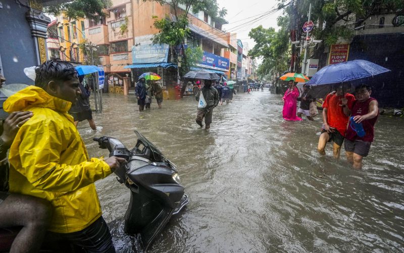 Cyclone 'Michaung' Unleashes Havoc in Chennai, Heavy Rains Disrupt Common Life