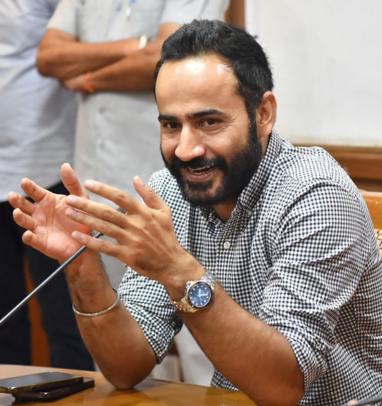 34 players returned to Punjab after receiving one month training from Jwala Gutta Badminton Academy in Hyderabad. The Players shared their camp experiences with the Sports Minister Gurmeet Singh Meet Hayer.
