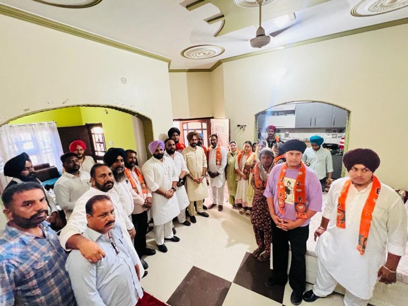 Jalandhar Lok Sabha by-polls: Sarpanch & Panch belonging to different parties joins BJP in presence of BJP State Secretary Parminder Singh Brar 

