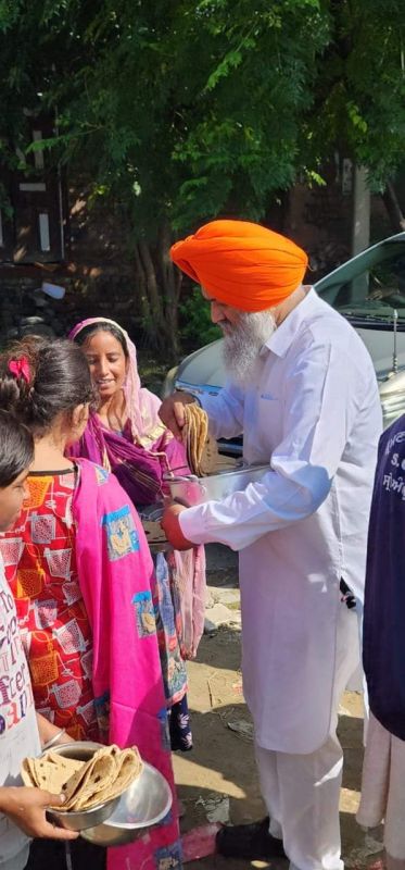  Langar Served & Essential Supplies Delivered Despite Flood Conditions
