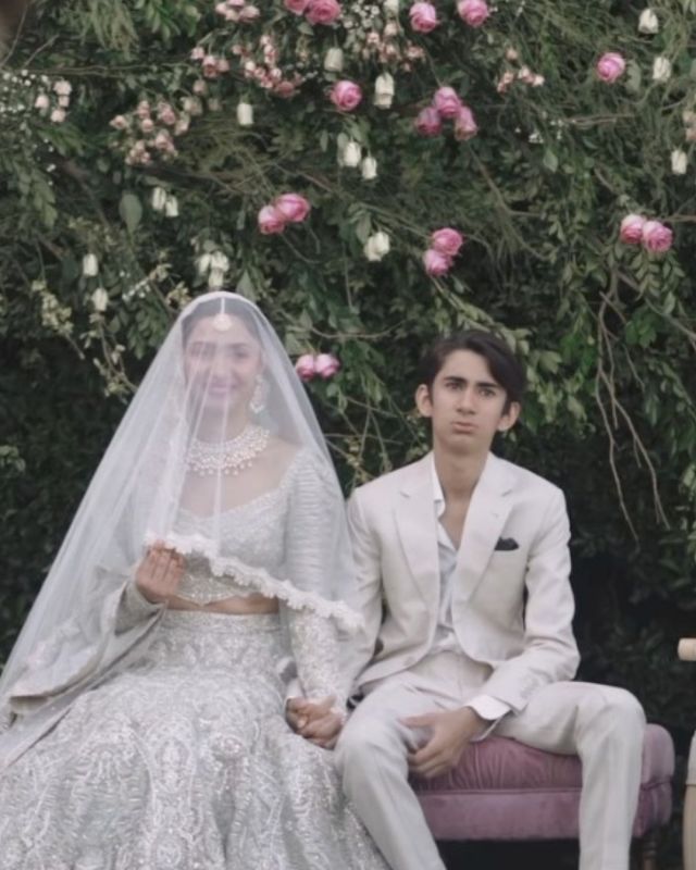 Heartwarming Moment: Mahira Khan's Son Escorts Her Down the Aisle on Her D-Day