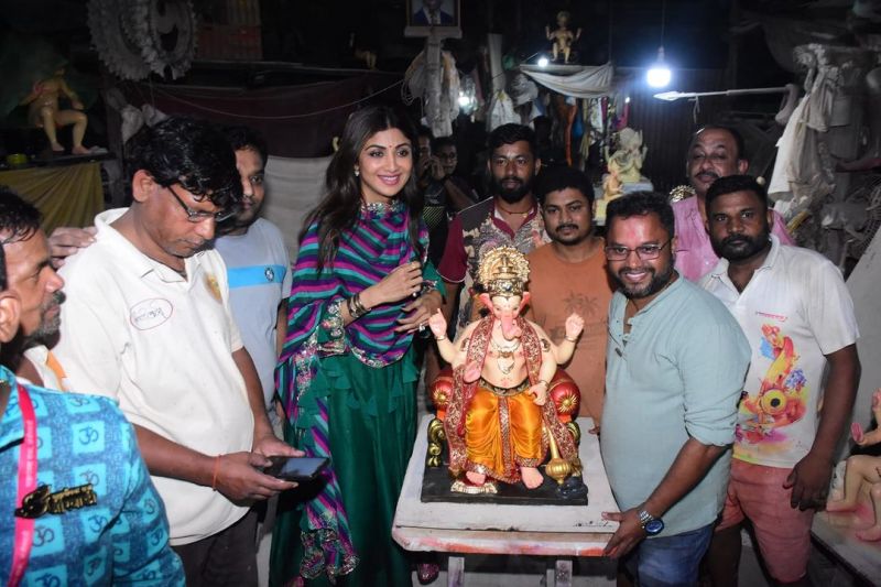 Ganesh Chaturthi 2023: Shilpa Shetty & Raj Kundra Brings Ganpati Bappa Home