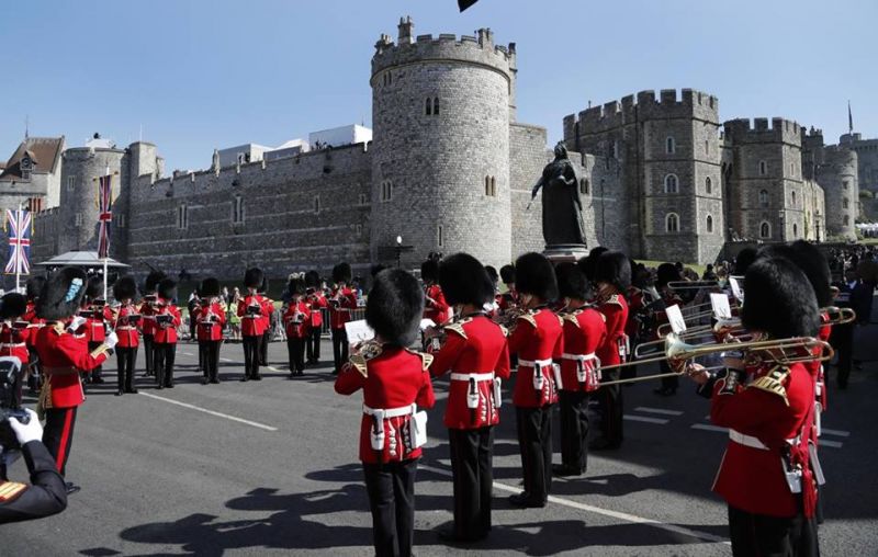 RoyalWedding Guests have started arriving at St George's Chapel at Windsor Castle for the wedding of Meghan Markle and Prince Harry in Windsor, Britain.