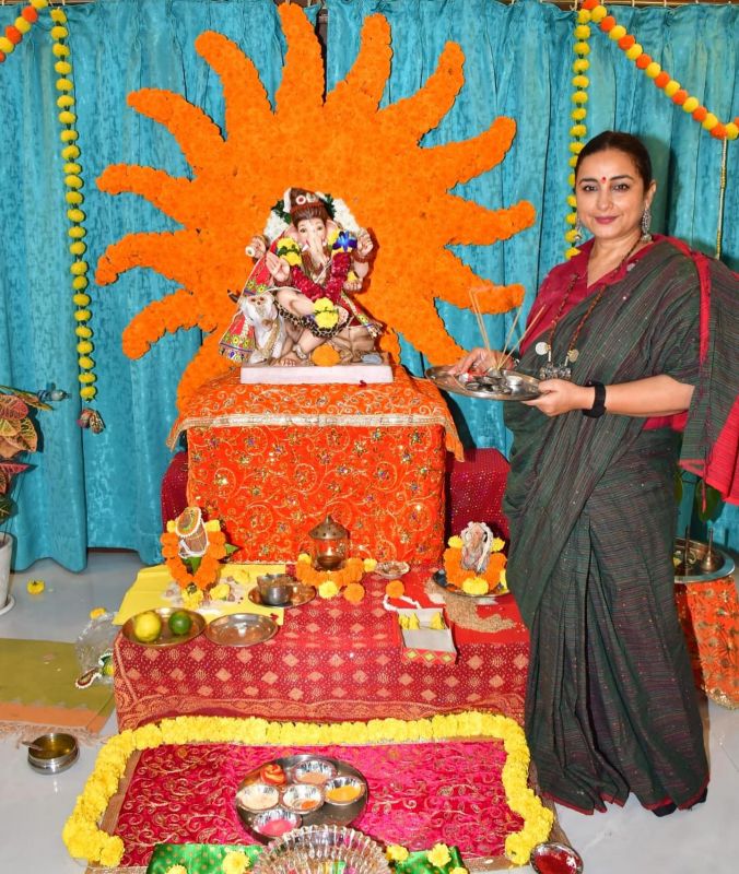 Sneak Peek into Ganesh Chaturthi Celebrations of Celebrities