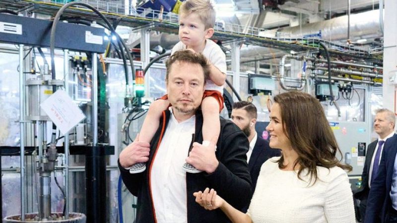 Elon Musk Takes Tour of New Tesla Gigafactory with his Son & Hungary President, Held Discussion