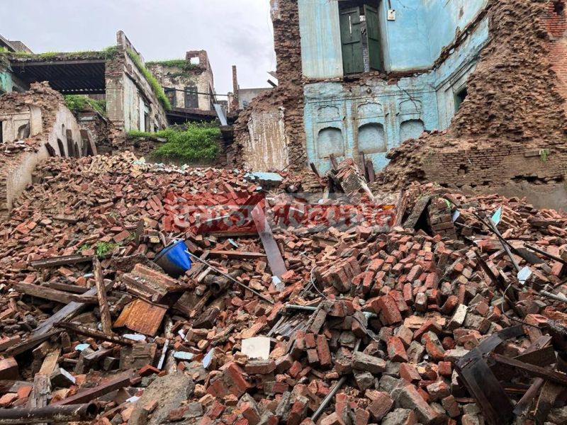 Amritsar: 200-Year-Old Palace Built During Maharaja Ranjit Singh's Reign Collapses in heavy Rain