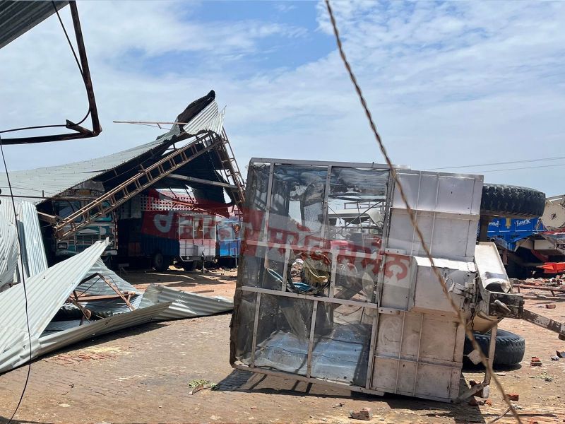 Gurdaspur: Shed blown away due to strong storm in 'Kot Khan Muhamad' village, Loss of Lakhs
