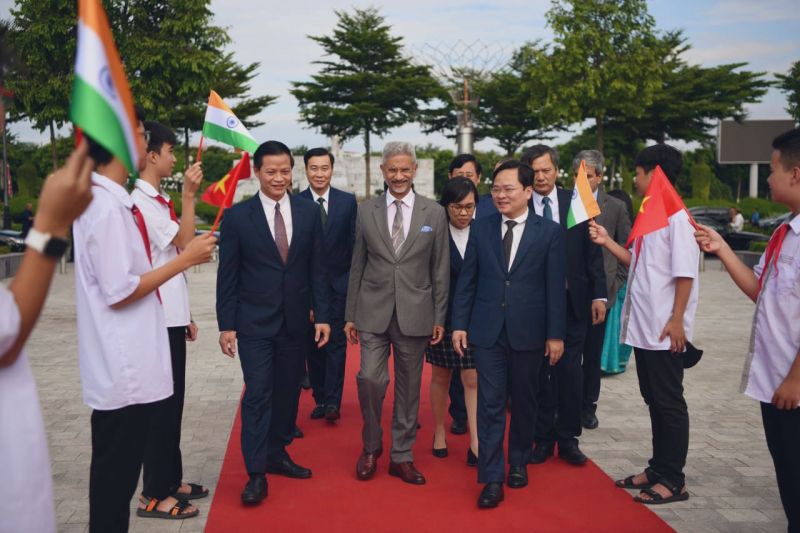 Rabindranath Tagore Statue Inaugurated in Vietnam by Foreign Minister S Jaishankar