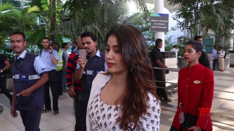 Janhvi Kapoor visits Tirupati