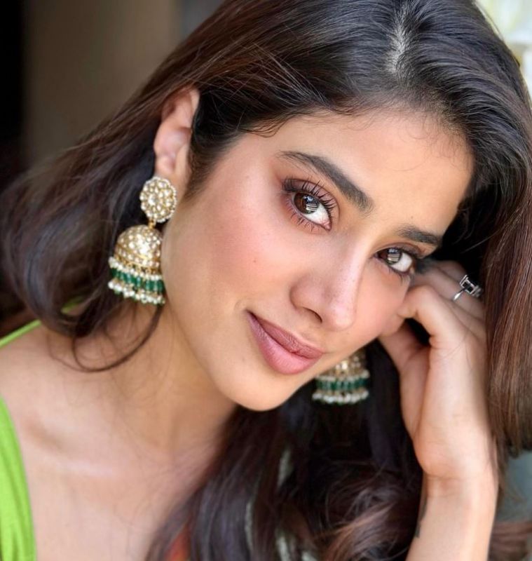 Janhvi Kapoor shares pics on her Instagram handle 