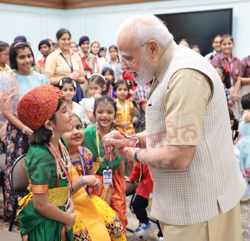 PM Modi Celebrated Rakhi Festival with Children, Talks in Various Issues including Chandrayaan-3
