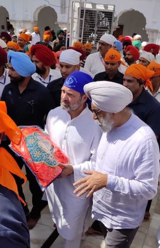 Congress Leader Rahul Gandhi Pays Obeisance at Golden Temple, Amritsar